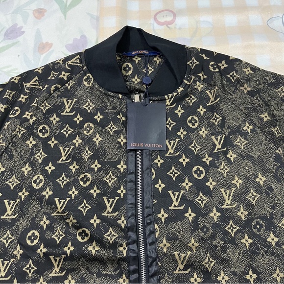 Louis Vuitton Monogram Pattern Jacket - Picture 2 of 10